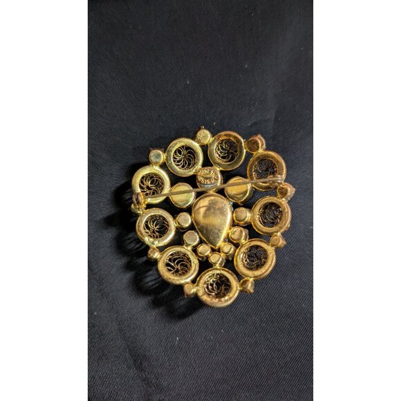 Vintage Austrian Filigree Brooch Amber Glass Cabochon stone and Rhinestones - Picture 7 of 9